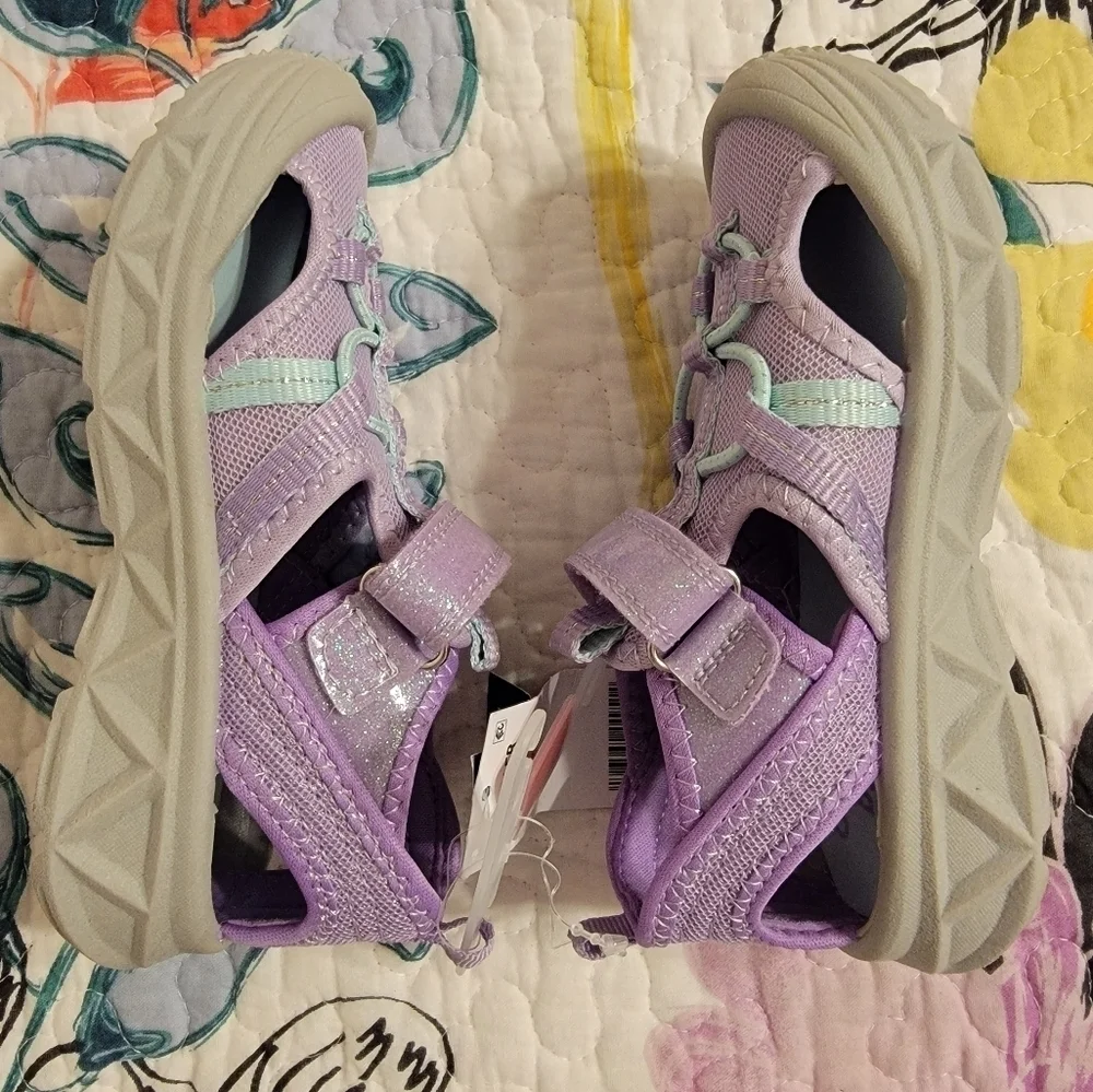 NWT Oshkosh B'Kosh Girls Sandal with Velcro Closure